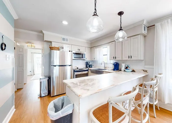 Holiday home Gulf-front W Balcony Views Wifi Ac & Shared Gulf-facing Pool Gulf Shores