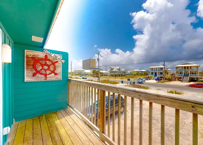 Gulf-front W Balcony Views Wifi Ac & Shared Gulf-facing Pool Holiday home